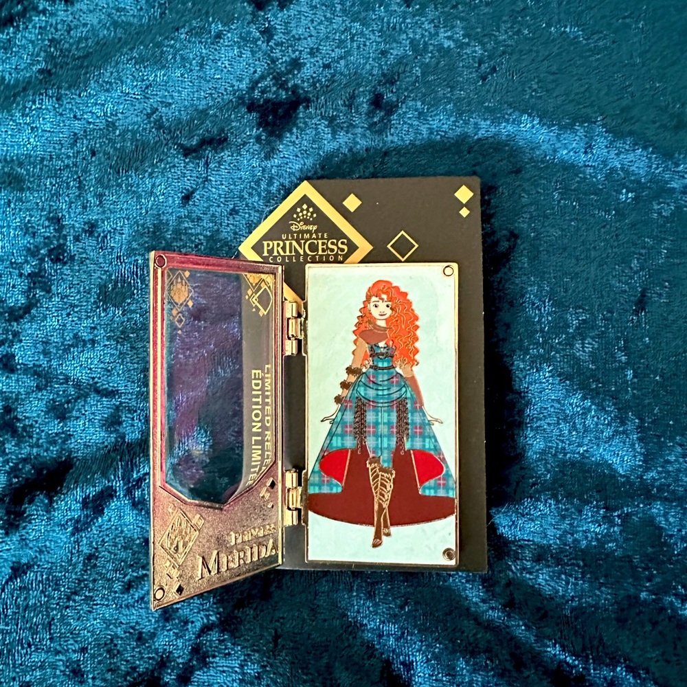 Disney Merida Enamel Collector Pin with Magnetic door